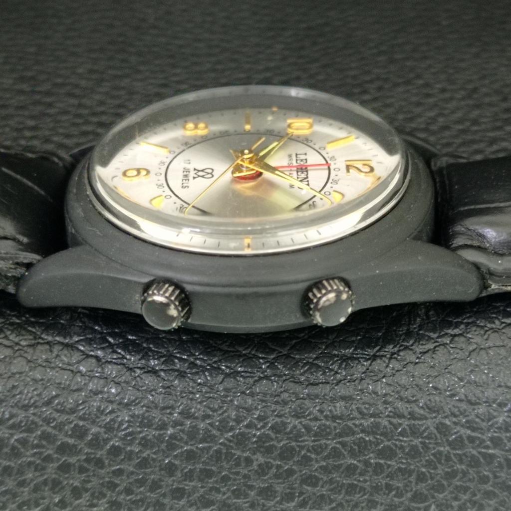 VINTAGE LEGEND HAND-WINDING SWISS MENS REFURBISHED ALARM WATCH a707521-1