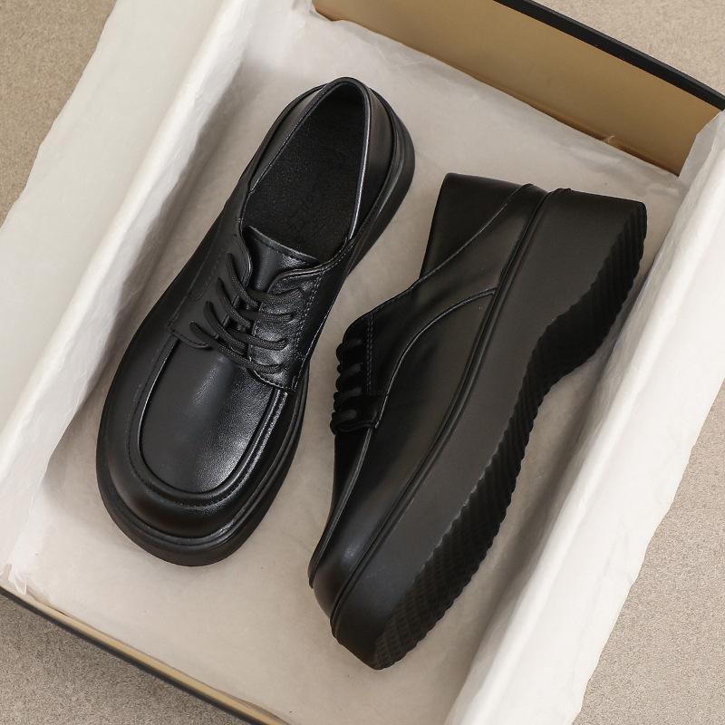 

Кожаные маленькие кожаные туфли женские 2025 на шнуровке весенние в британском стиле одинарные туфли черные лоферы на мягкой подошве на платформе-маффин 41