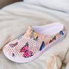 Sommer 2025 Damen Atmungsaktive Sandalen mit Schmetterlingsdruck und geschlossenem Zehen: Geruchshemmend, Dicke Sohle, Bequeme Freizeitschuhe