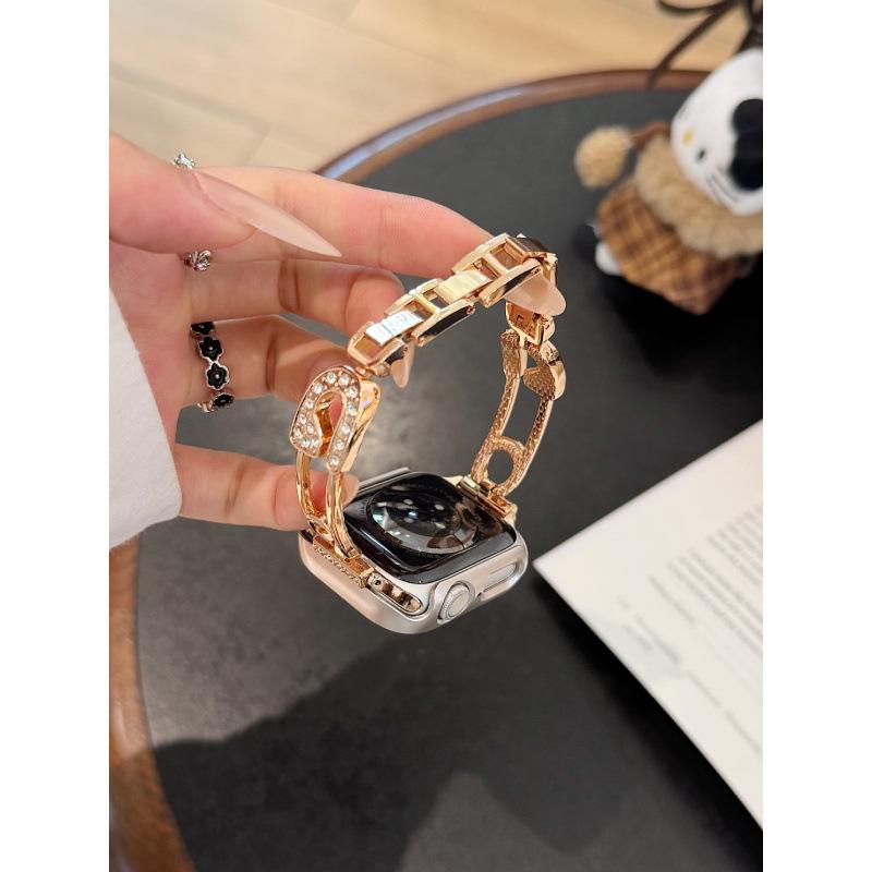 Compatible Strap for Huawei GT654, Fit4, Xiaomi 9Pro & Apple 11 - Hollow Inlaid Diamond Design