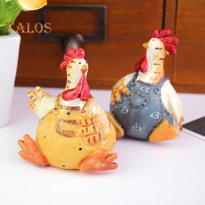 Rooster Figurine Resin Tabletop Chicken Ornament Sitting Cartoon Chicken Statue Easter Decor for Garden Home Desk Mantel Decoration