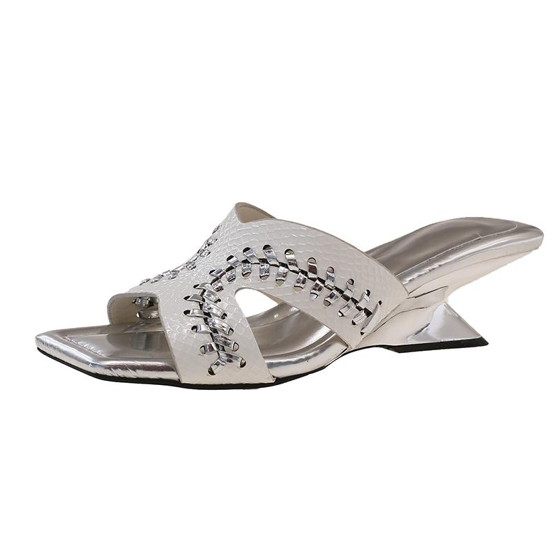 

Женские босоножки на каблуке с квадратным носком, повседневная обувь, женские шлепанцы с ремешком через пятку, летний тренд 2025, дизайнерские туфли для платья, неглубокие сандалии 35 серебряный