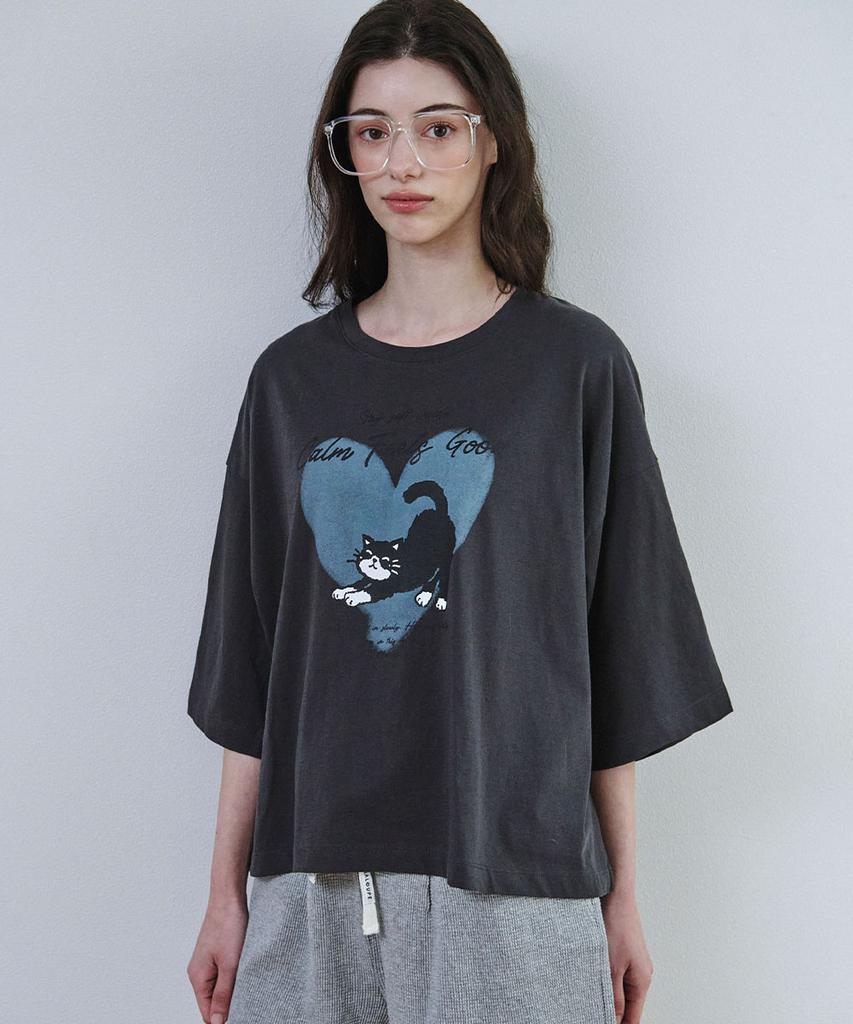 MALOUPE 5219 Heart Cat Graphic T-Shirt (Dark Gray)