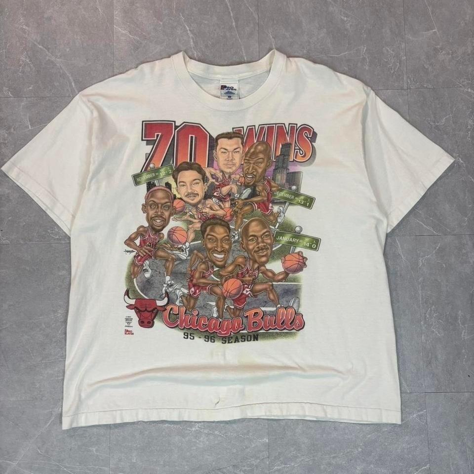 Футболка унисекс Pro Player Chicago Bulls 70 побед карикатура 1990-х M