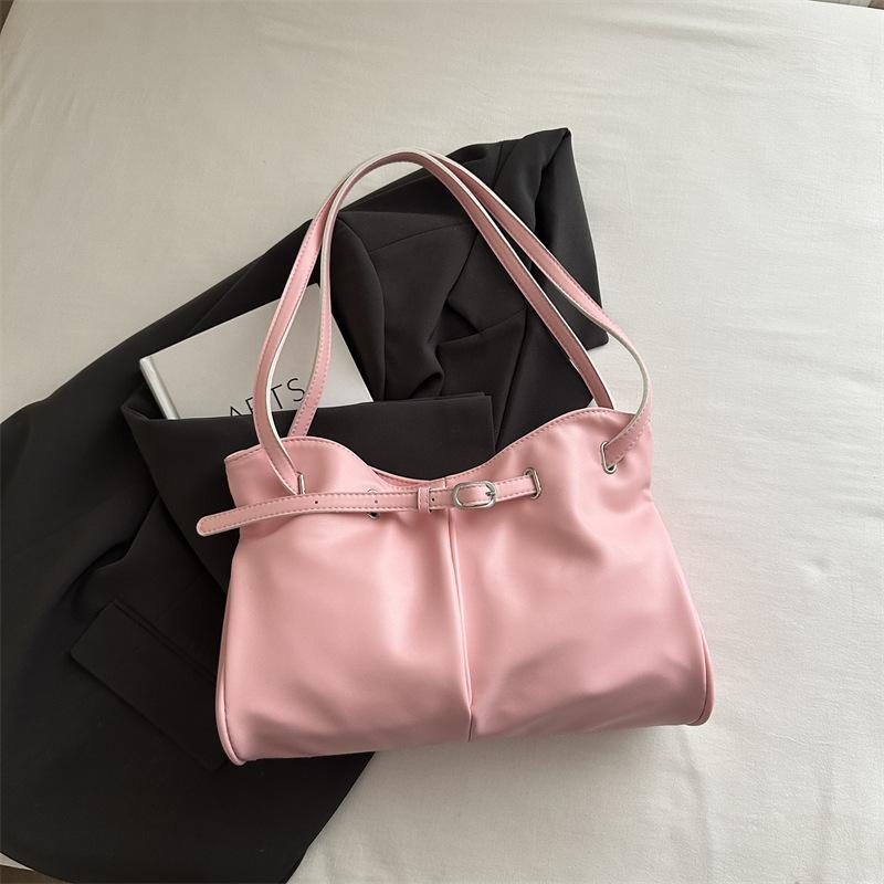Single-shoulder Bag - Elegant and Versatile, Featuring Fashionable Pleats on The Shoulder Strap.