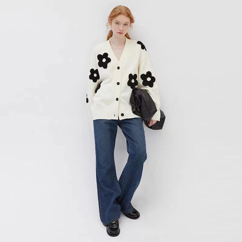 European & American Autumn V-Neck Floral Knit Cardigan for Women