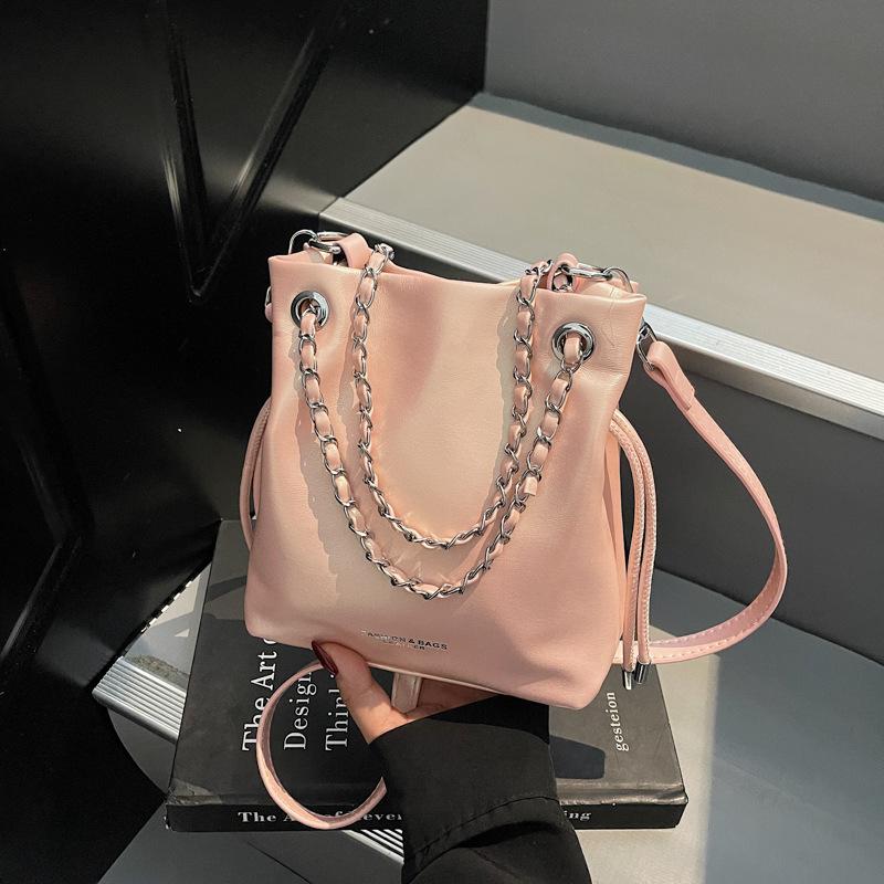 Niche design chain bag women's new simple bucket bag fashion versatile shoulder messenger bag tide
