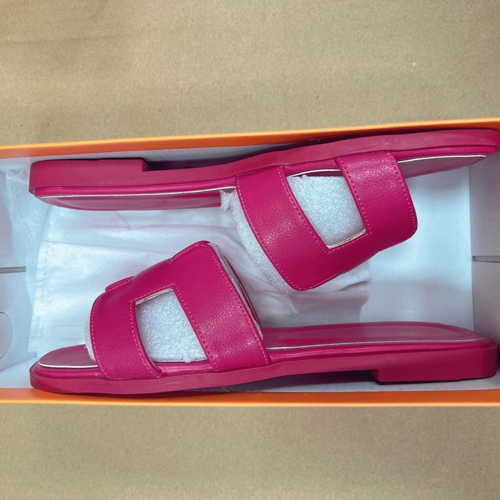 Summer Internet celebrities new Korean version of one-word slippers women wear h slippers versatile sandals flat beach shoes large size shoes