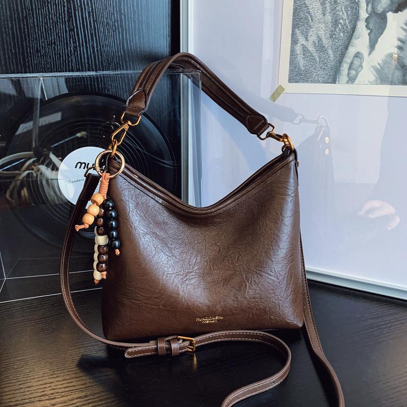 High-end, Niche Soft Leather Large Bag, Fashionable and Versatile Single-shoulder Crossbody Bag, Commuter Tote Bag