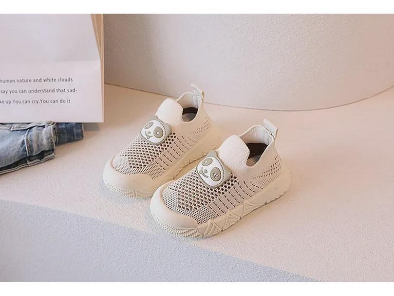 Kids' Breathable Slip-On Sports Shoes for Kindergarten - Boys' and Girls' Soft Mesh Casual Sneakers for Spring and Summer