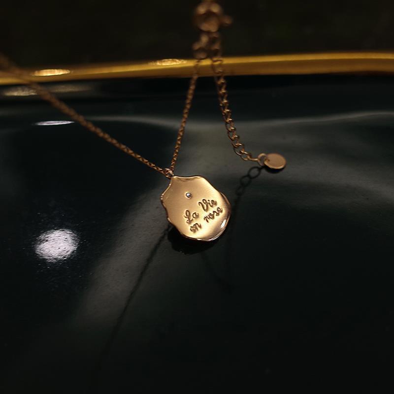 Light Luxury Sweet Style Irregular Circular Rose Flower Necklace Exquisite Oil Painting Style Pendant New In Wedding Jewelry