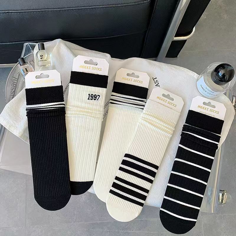 Women's New Spring and Summer Striped Medium Tube Pile Cotton Socks