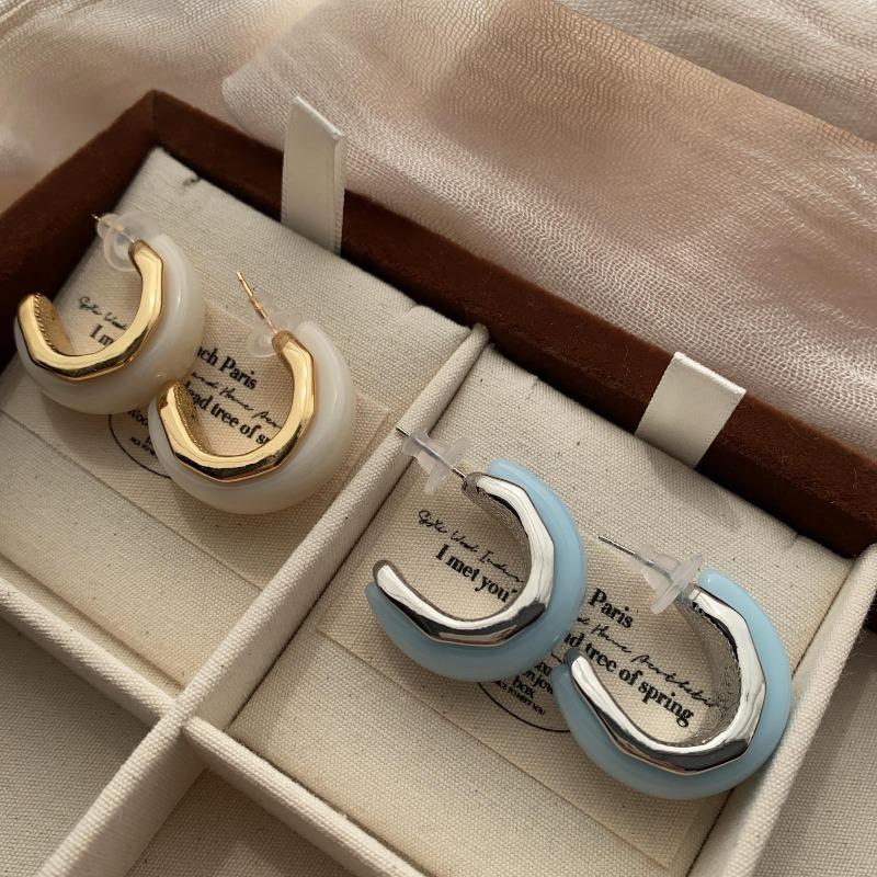 Light Luxury High-End French Retro Geometric Resin Earrings Women'S Korean Versatile Fashion C-Shaped Stud Earrings Versatile Earrings