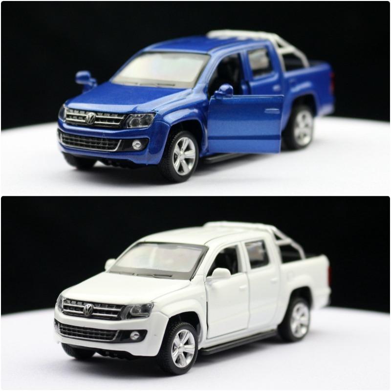 Simulatuion 1/46 Alloy Volkswagen Amarok Pickup Car Model Diecast Toy Vehicle Children Boy Gift Home Decor Miniature Voiture