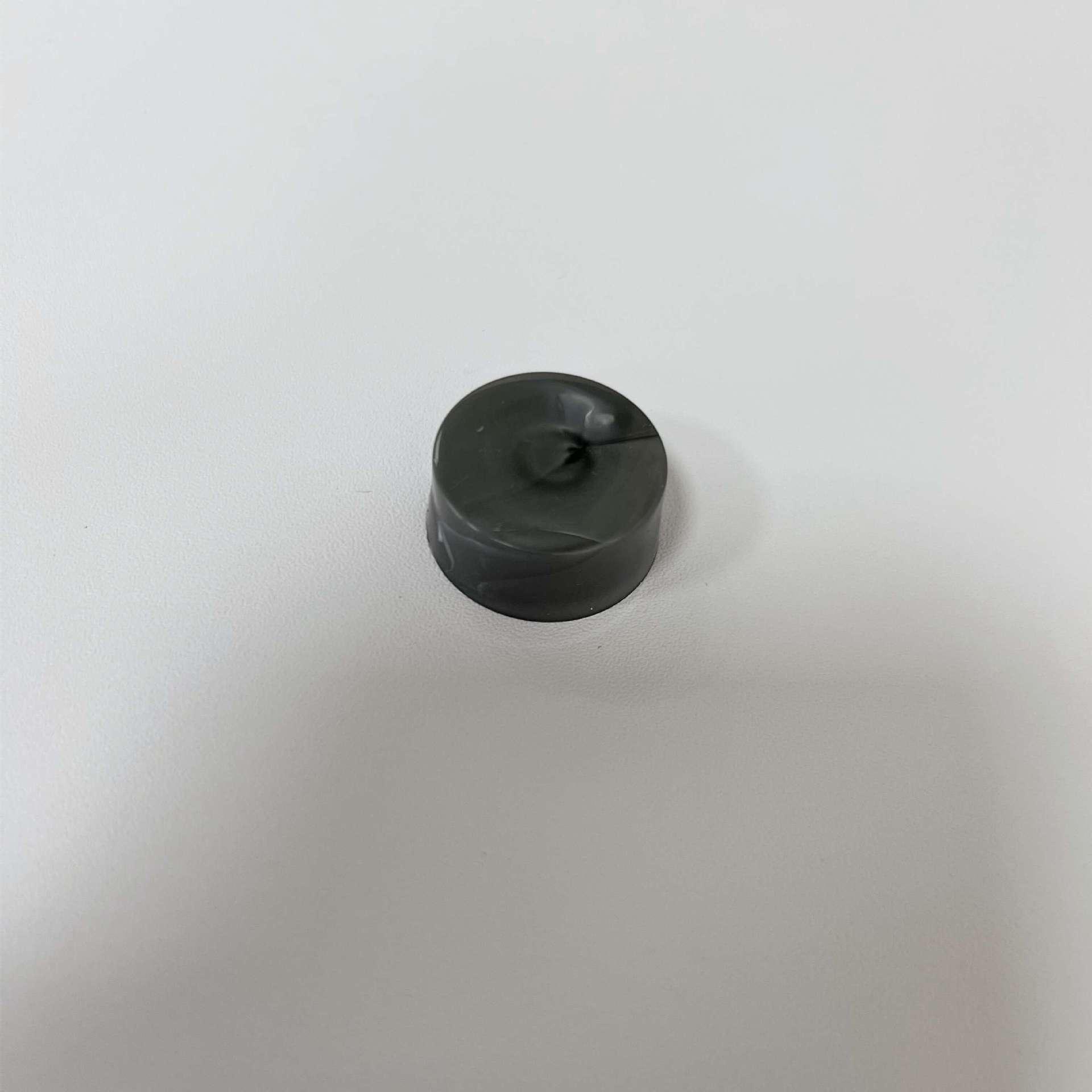 

EPI Electric Guitar/Bass Volume & Tone Potentiometer Knob Set - Transparent Barrel Design New Knob (Straight Single)