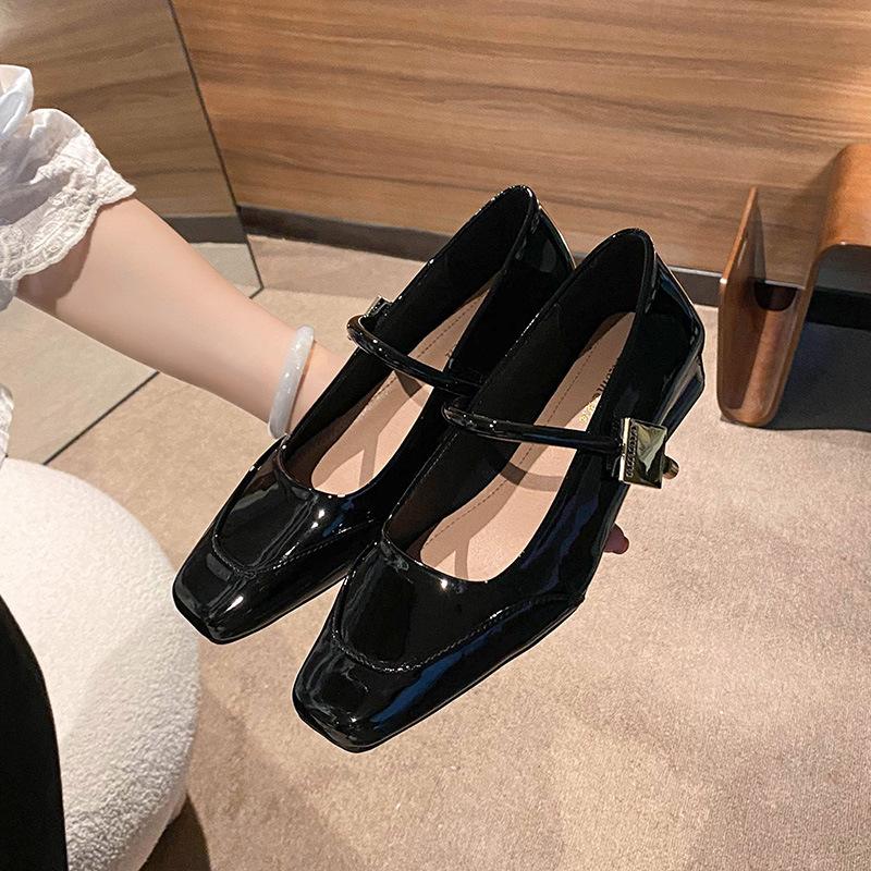

Популярные французские женские туфли Мэри Джейн универсальные квадратные туфли с неглубокой горловиной на толстом каблуке одинарные туфли темпераментные женские туфли большого размера 4-43 34 чёрный