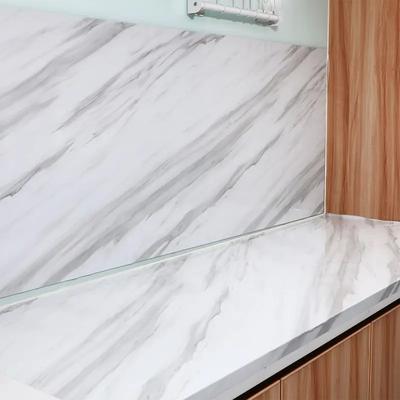 Mermer Desenli Kendinden Yapışkanlı Duvar Kağıdı - Mutfak, Banyo Duvarları için Isıya Dayanıklı PVC Film - Kolay Soy ve Yapıştır (1 Rulo)