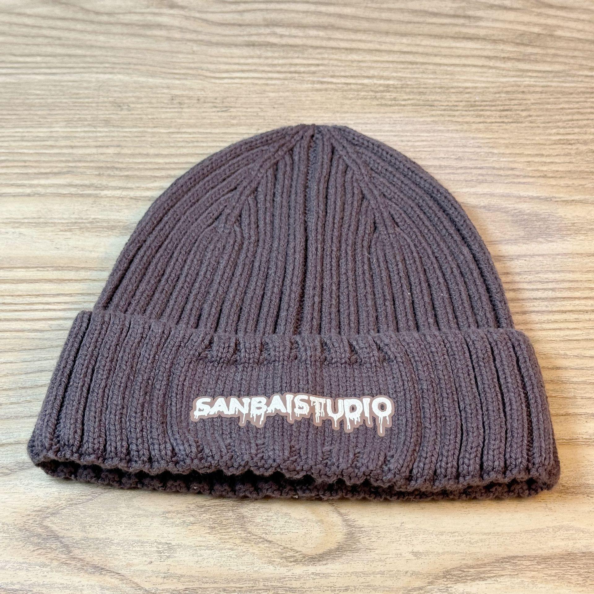 

Новые американские трендовые осенне-зимние вязаные шерстяные шапки, теплые и универсальные, маленькие шапки, подчеркивающие лицо, от холода, для мужчин и женщин, модные шапки-банданы one size