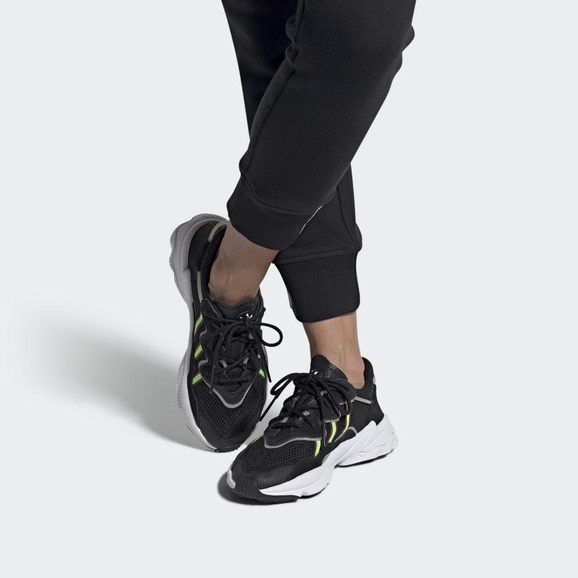 (WMNS) Adidas Ozweego 'Black Solar Green' Women's EF0158