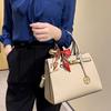 Luxury casual handbag for middle-aged mothers, 2024 summer new crocodile pattern handbag, elegant commuter tote bag for middle-aged women