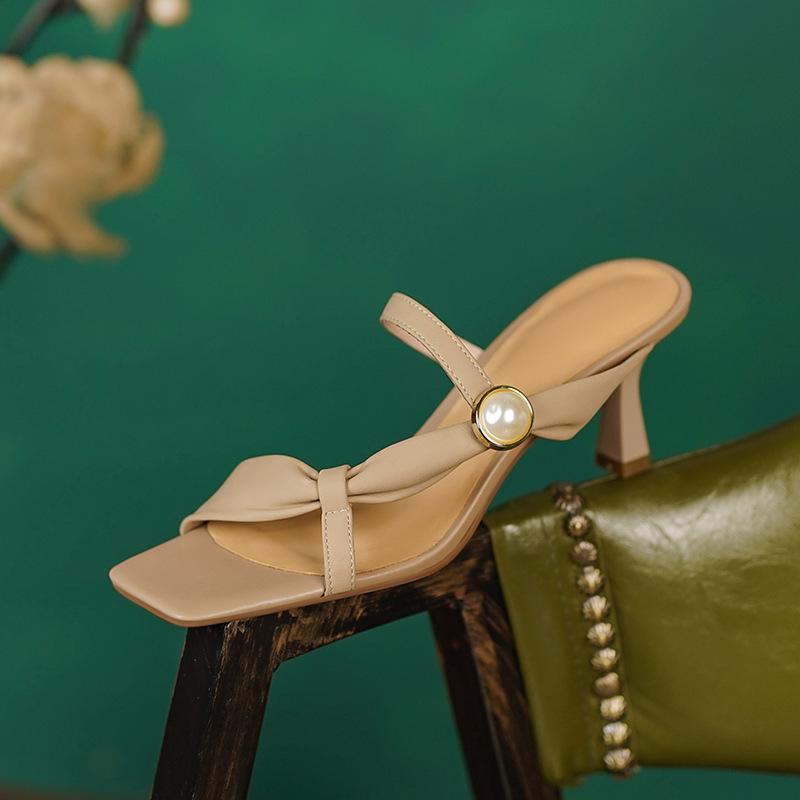 Square head with half slippers women's 2022 summer new temperament thin heel design sense niche sandals with skirt