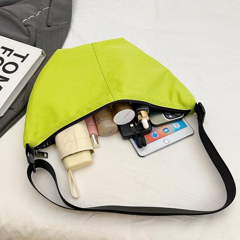 Premium nylon dumpling bag fashionable versatile bag messenger bag women's daily commuting large-capacity shoulder bag