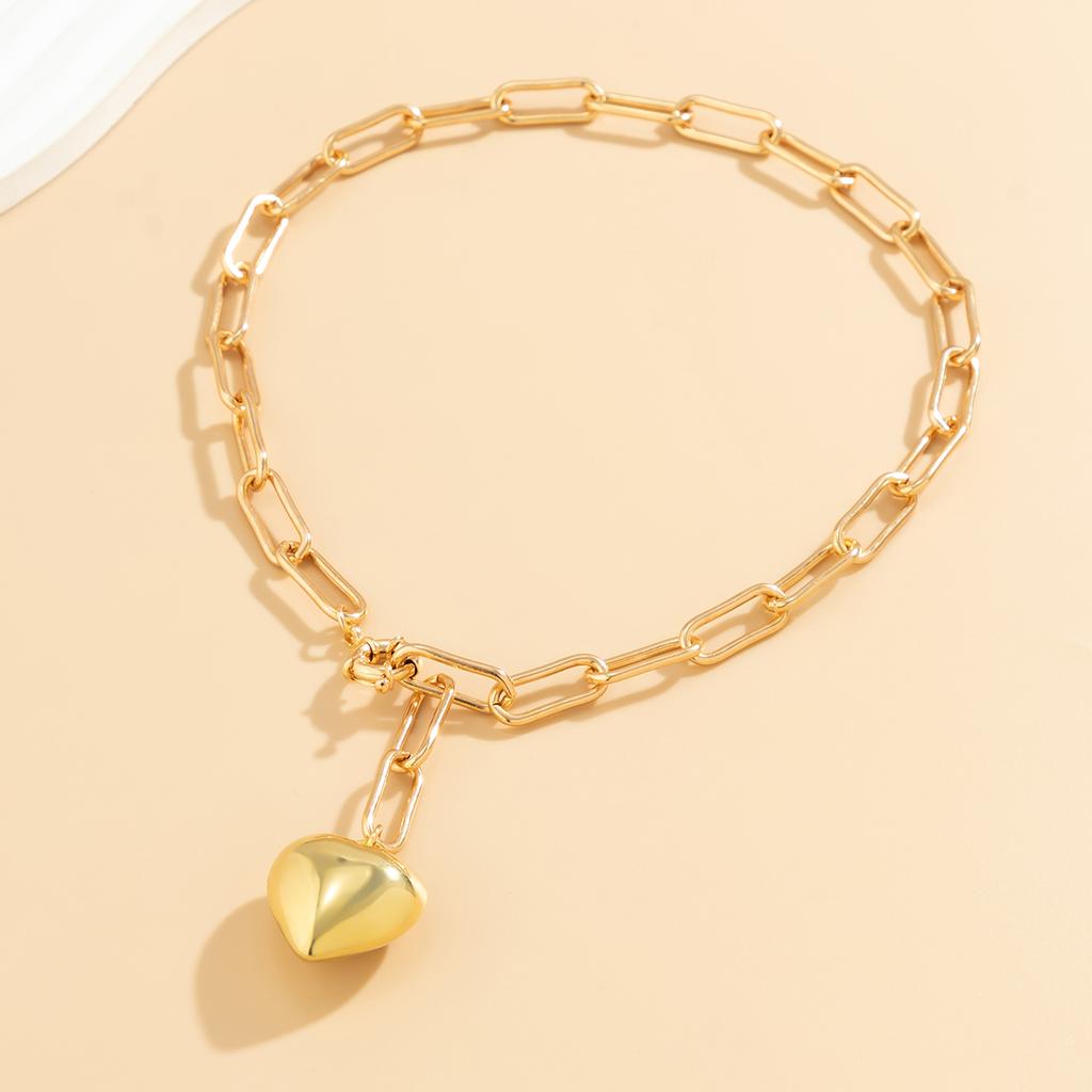 Punk Trendy Love Heart Pendant Necklace for Women Hip Hop Gothic Gold Color Metal Thick Chain Chokers Y2K Party Jewelry 2025 New