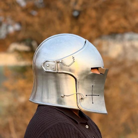 Barbuta Helma Středověká Rytířská Zbroj 18g Měkká Ocel Helma LARP Cosplay Halloweenský Kostým Hledí Válečníkova Helma Nejlepší Dárek