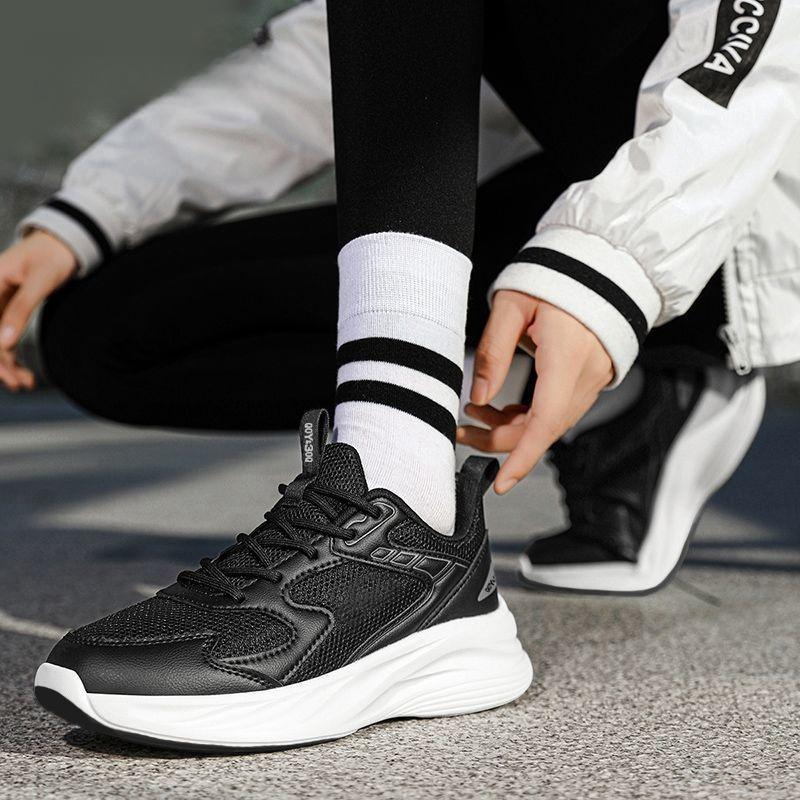 Men's shoes 2025 spring and autumn new breathable mesh sports shoes men's lightweight fashion trend running shoes versatile casual shoes