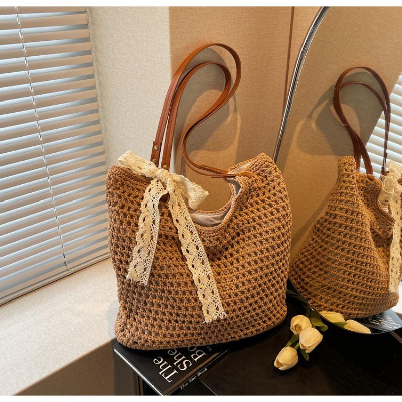 New Trend Woven Shoulder Bag Spring Grid Handheld Women's Bag Versatile Hollow Beach Underarm Bag