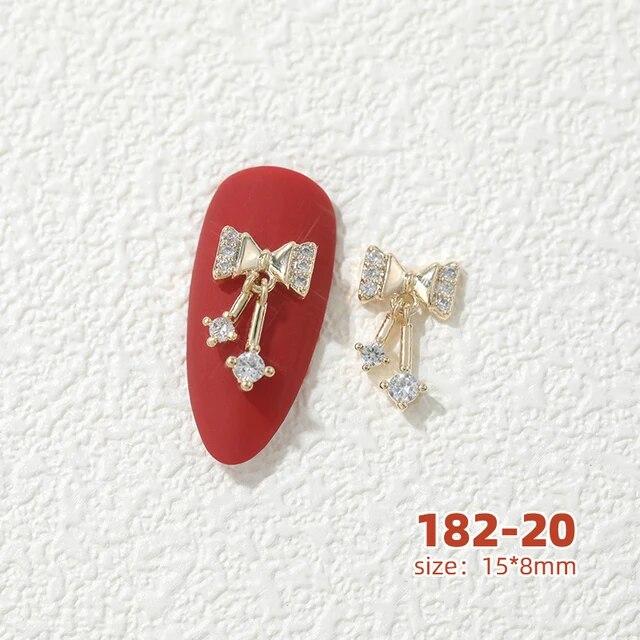 10 bucăți Fluture Zircon Decor unghii Bijuterii Zircon Cristal Perle Pandantiv Manichiura Strass de înaltă calitate Accesorii