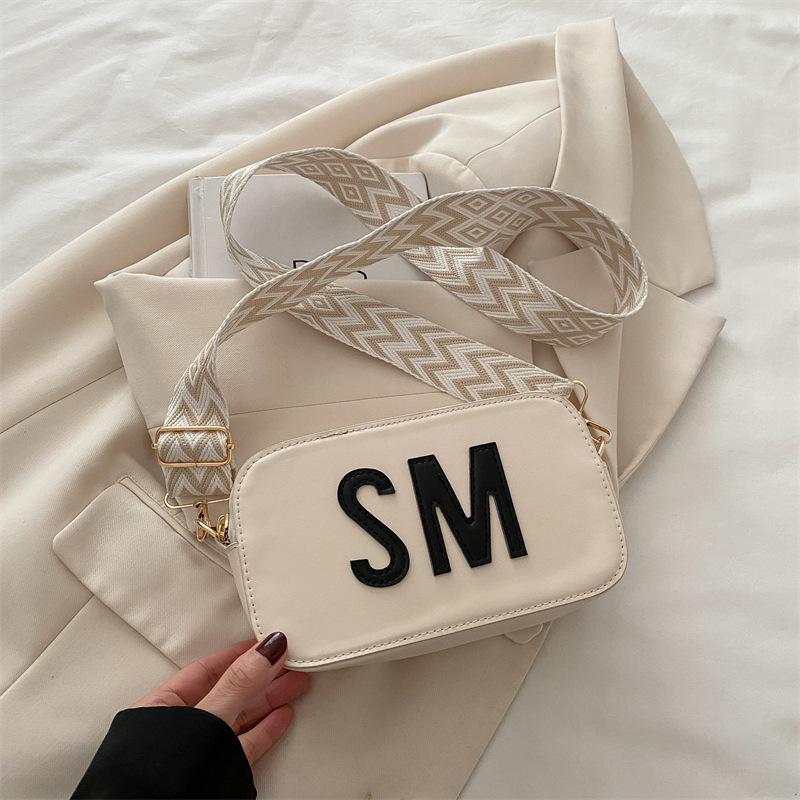 

Spring casual women s small square bag 2025 new camera bag female crossbody ins popular shoulder small bag this year белый
