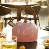 Bollitore Fischione in Acciaio Inossidabile da 2,5L Rosa Moderno per Fornello con Segnale Acustico Forte Uso in Cucina