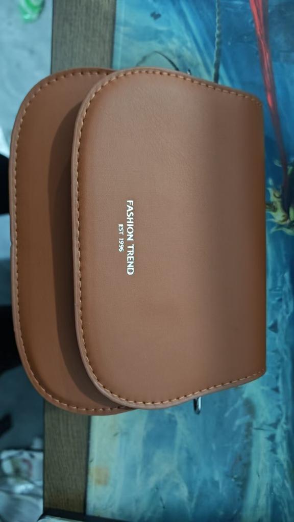 Fashiable Synthetic Leather Crossbody Bag, Womens Shoulder Bag, Simple Square Design, Adjustable Strap, Suitable for Daily Use
