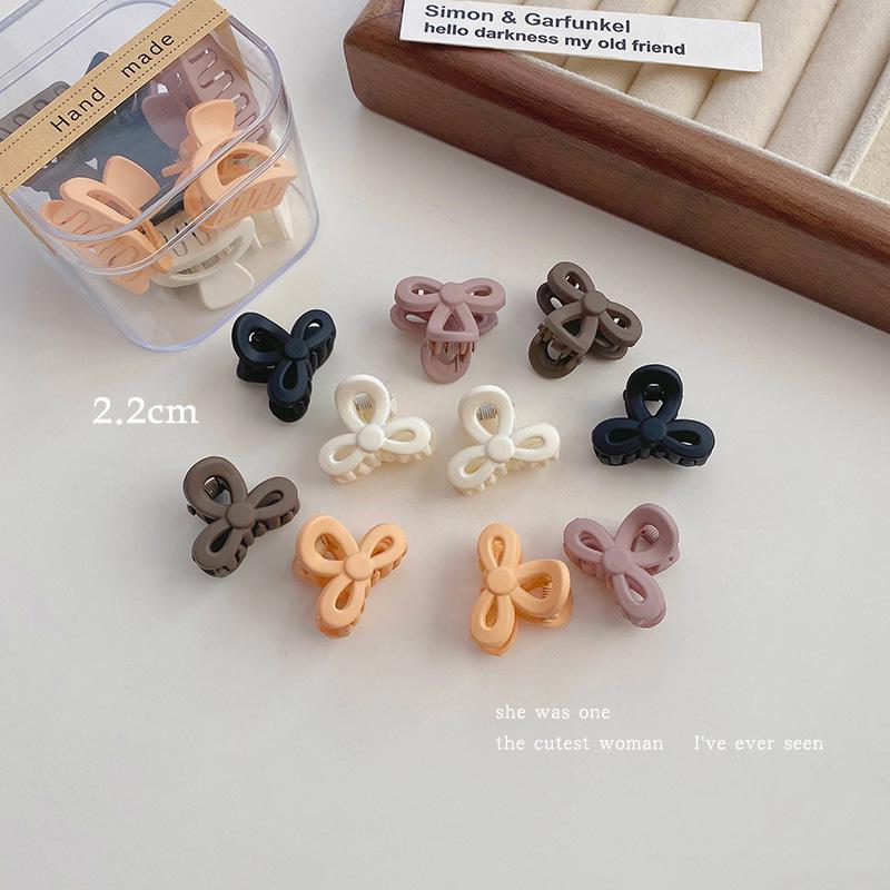 Adorable Hair Claw Clips for Women and Children - Ideal for Bangs and Side Clips