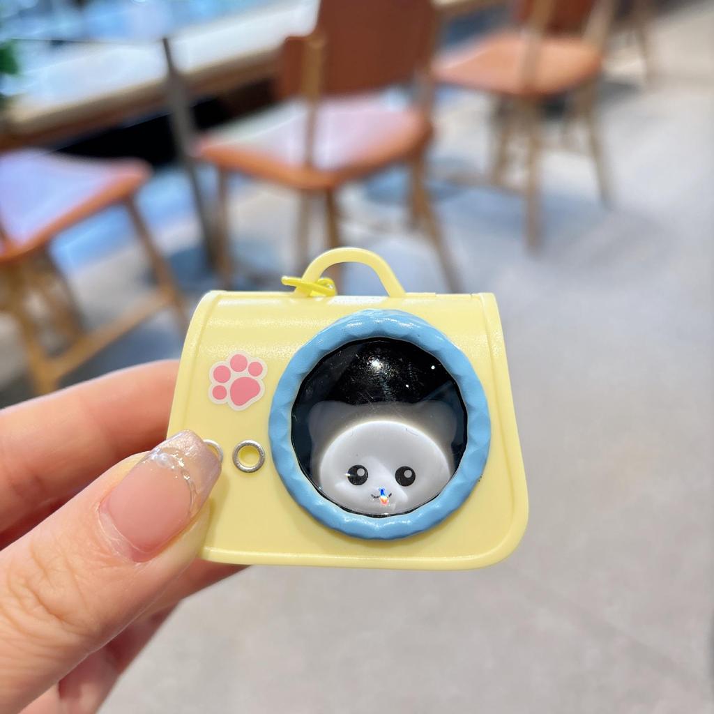 Creative Cat Space Capsule Keychain Night Light - Adorable Pet Bag Pendant Gift