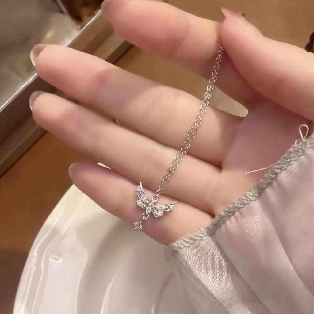 Vergoldete Schmetterling-Liebes-Anhänger-Halskette mit Quaste Schlüsselbein-Kette für Damen