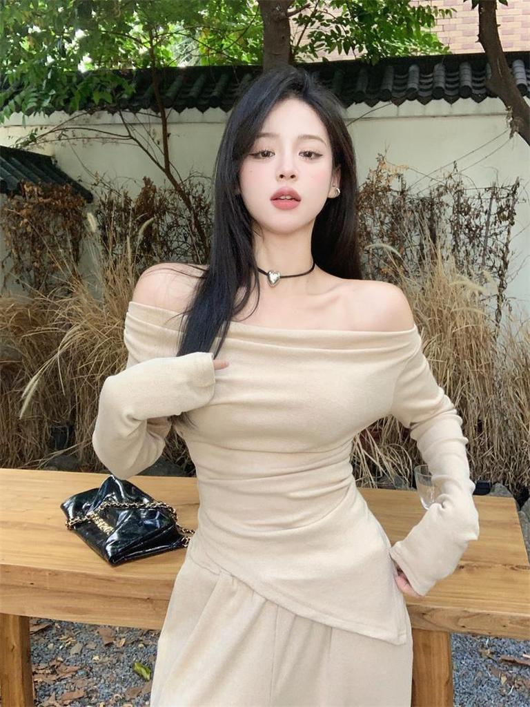 Women's Two-Piece Set: Tea-Colored One-Shoulder Irregular Top and Grey Wide-Leg Pants for Autumn