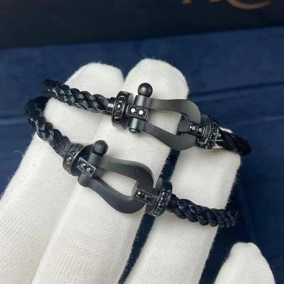 Vollbohrung mit Pferdehuf Großes 8-Zeichen-Paararmband