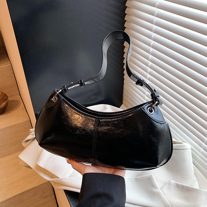 

Underarm bag women s new popular fashion versatile shoulder bag high-end niche commuter bag