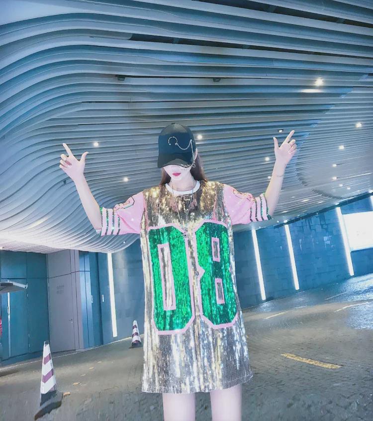 Women's Loose Sequined T-Shirt: Net Celebrity Stage Performance Top for Summer