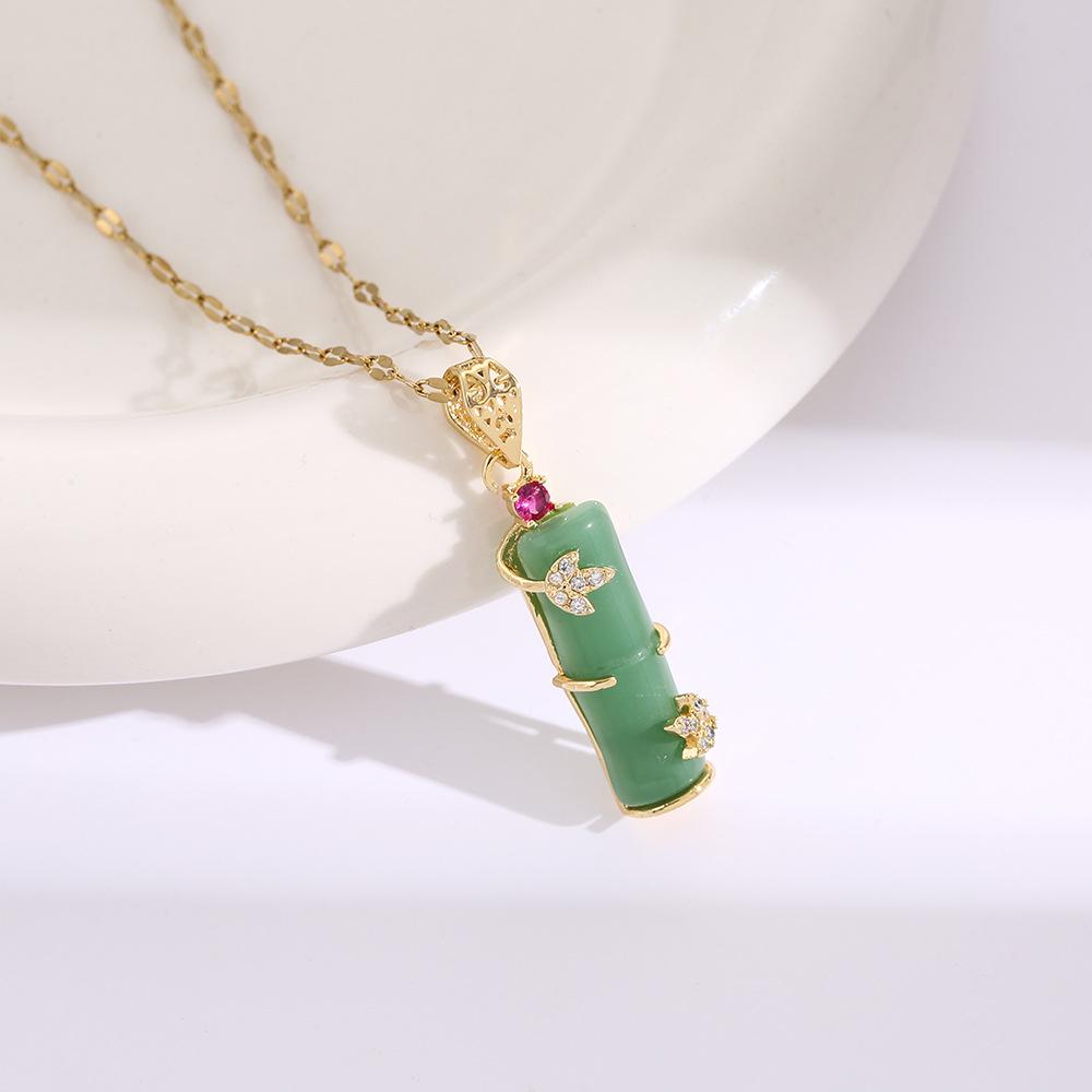 Hochwertige Damen Halskette aus Titanstahl mit vierblättrigem Kleeblatt - Nicht verblassend, vielseitige Schlüsselbeinkette