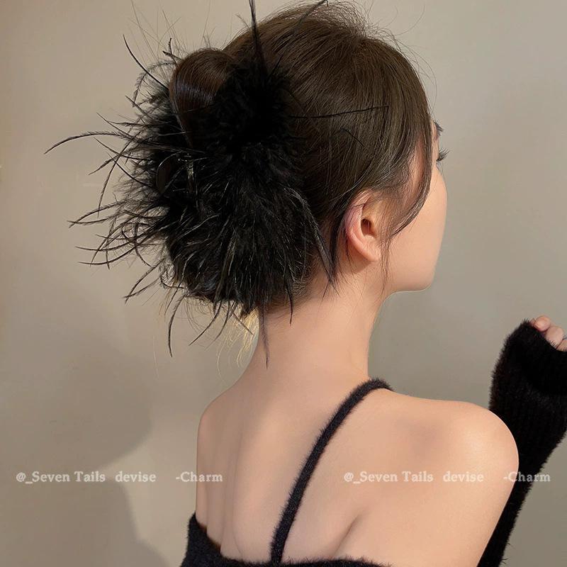 Pure Feather Hair Grab Clip Back of Head Black Shark Clip Plush Hair Accessories Commuter Headgear