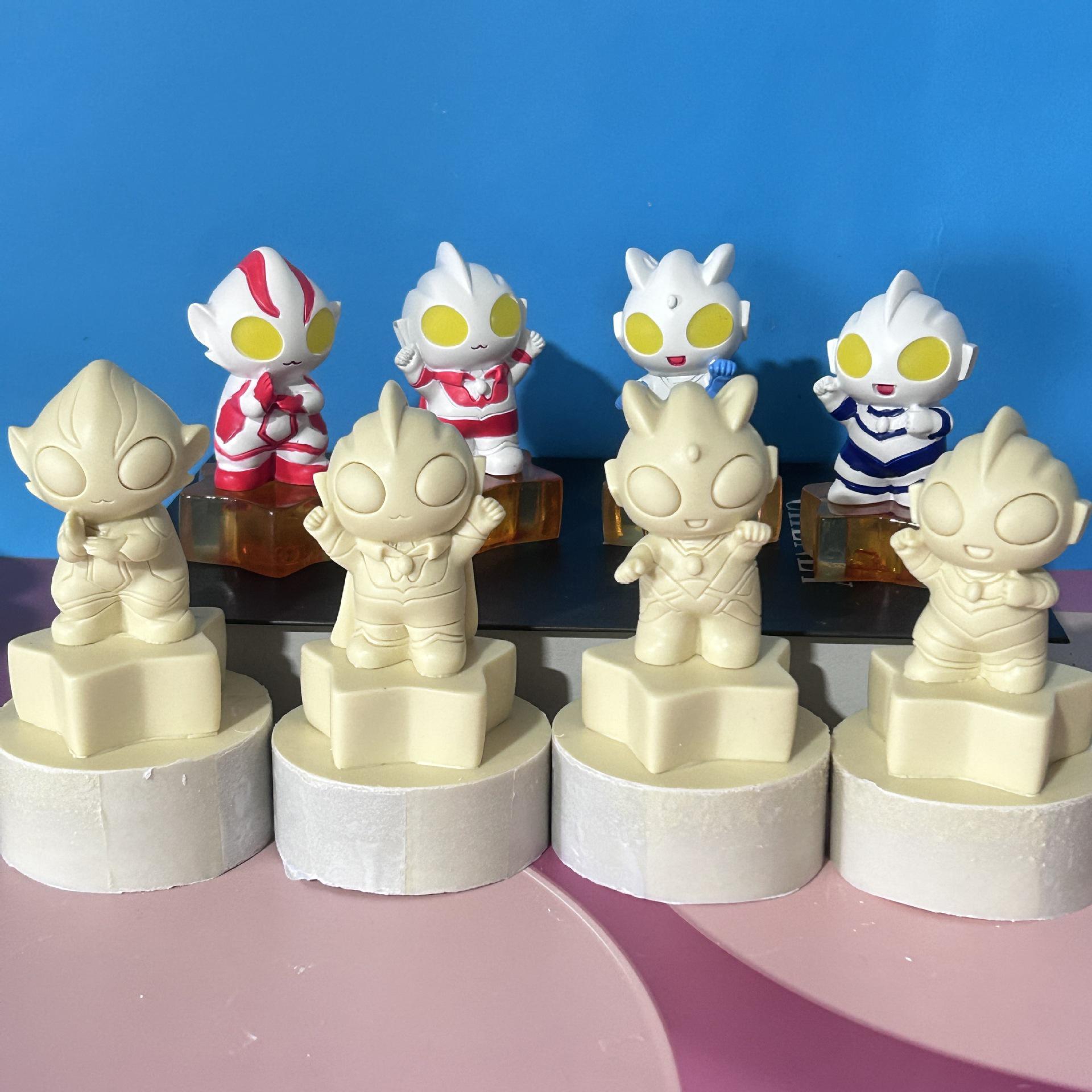 

Ultraman DIY 3D Coloring Aromatherapy Plaster Doll Kit for Kids