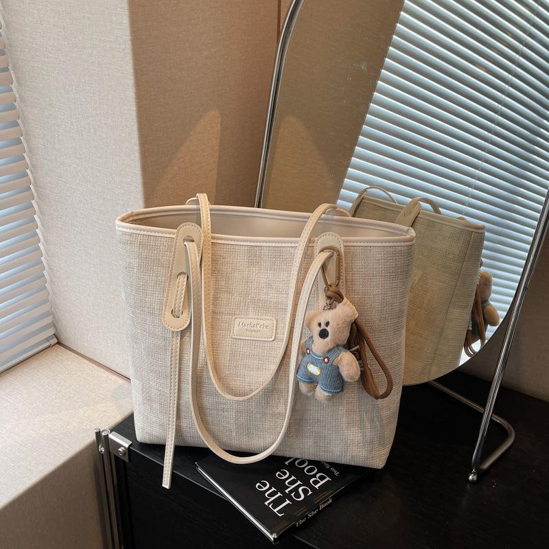 Premium Sense Large Capacity Tote Bag Women's New Versatile Shoulder Bag Niche Commuter Bag