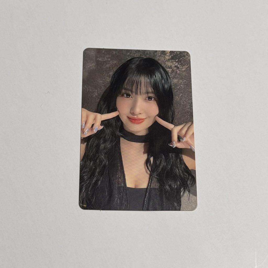 [USED] MISAMO Momo High Touch Trading Card