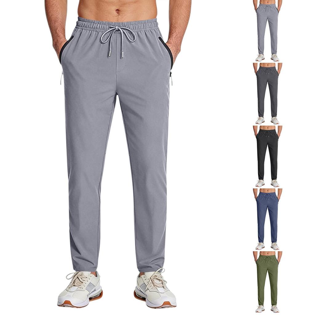 Sportliche locker sitzende Herren-Hose mit Kordelzug und elastischem Bund