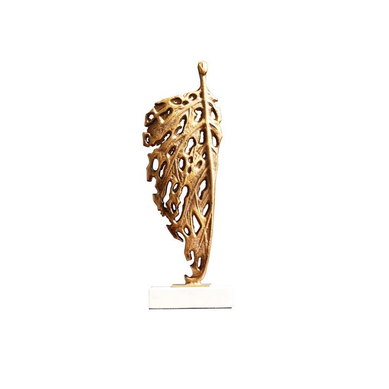 

Creative Cast Iron Metal Leaf Art Bookshelf Decoration Modern Abstract Leaf Sculpture Interior Hallways Living Room Decoration