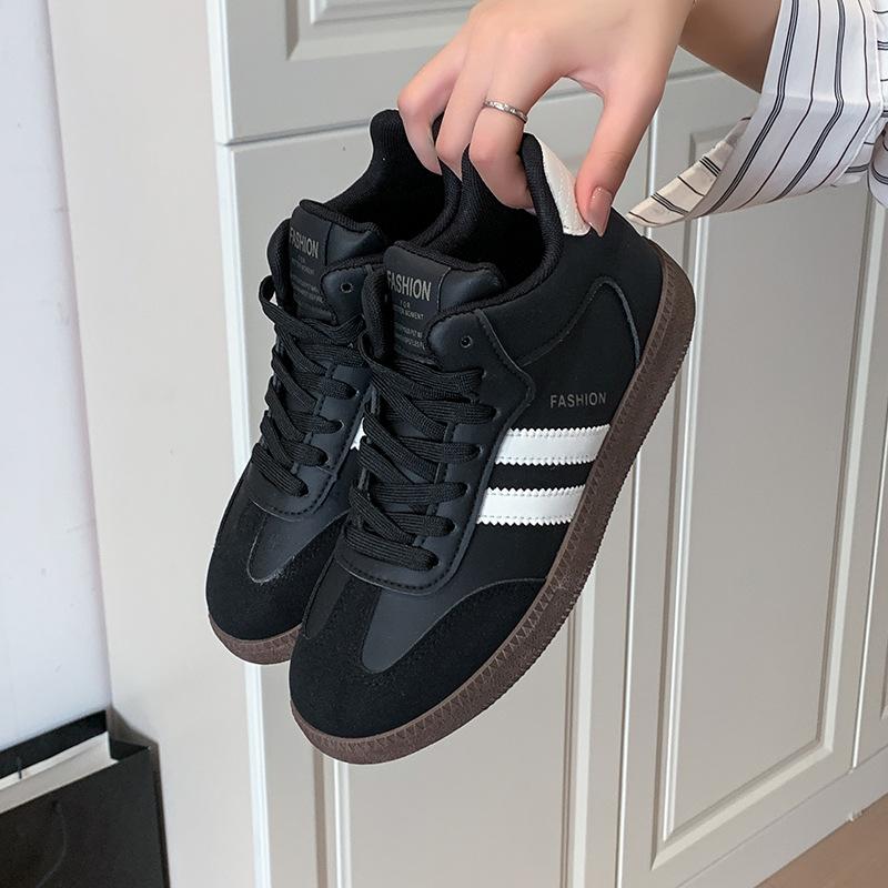 2025 autumn new ins Korean version of Chinese top little white shoes female students platform versatile casual sports board shoes HB11