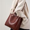 2025 Genuine Leather New Fashion Versatile Handheld Tote Bag Large Capacity Vintage Single Shoulder Bucket Bag Underarm Large Bag
